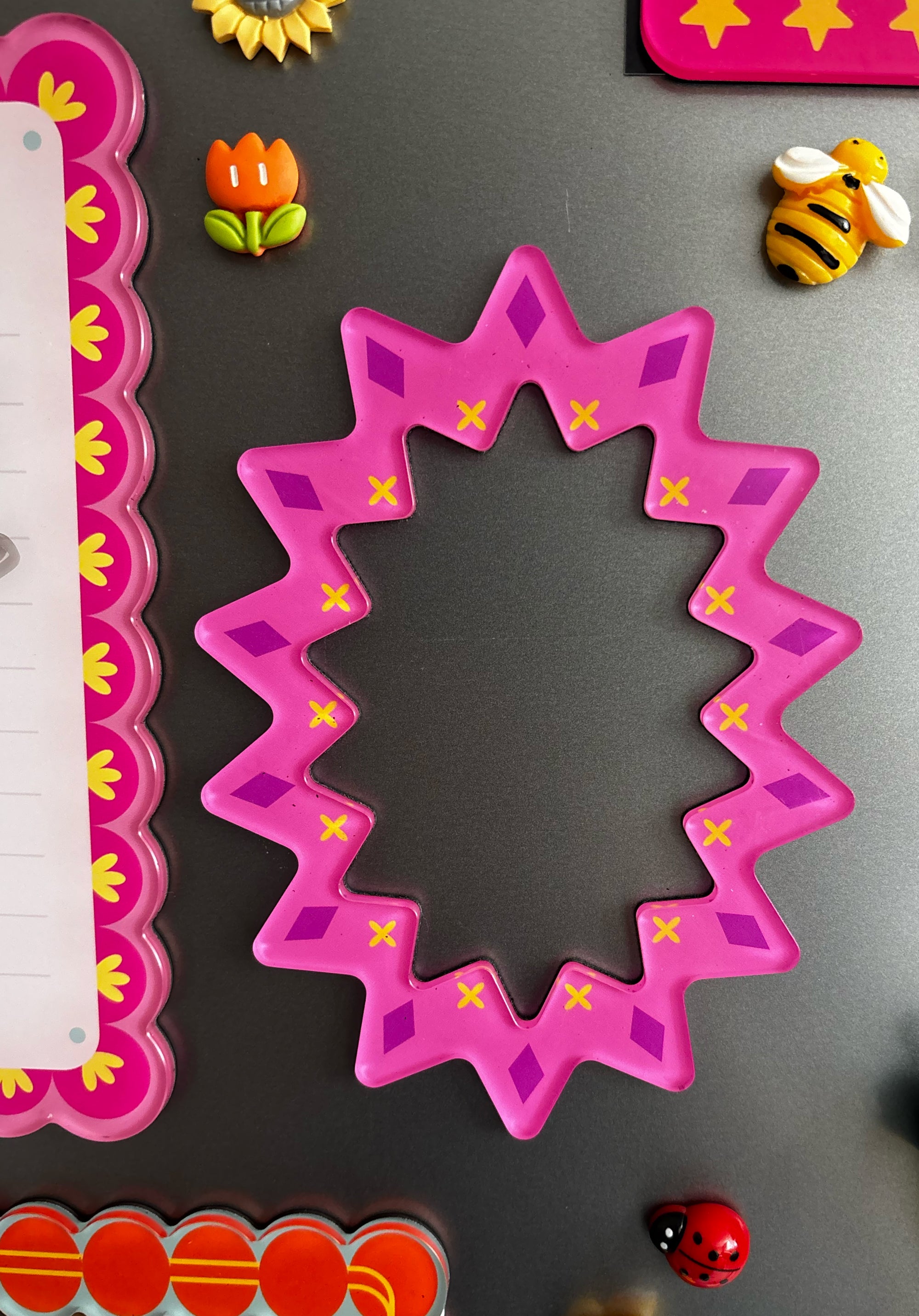 Spikey Magnetic Frame